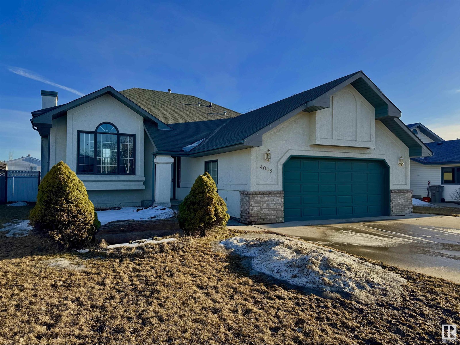 Property at 4008 55 AV image 1