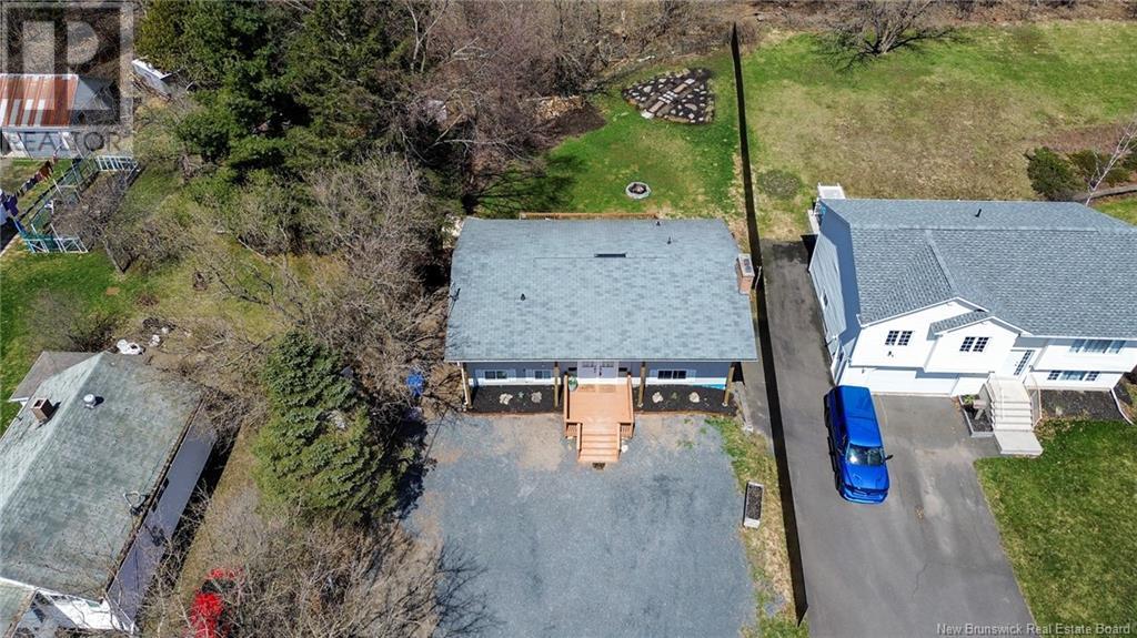 Property at 409 Canada Street image 3
