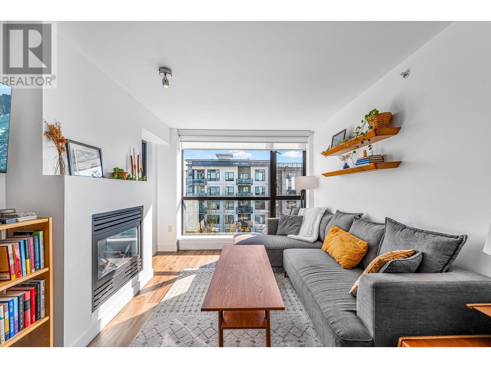 503 124 W 1st Street, North Vancouver, British Columbia  V7M 3N3 - Photo 5 - R2996818