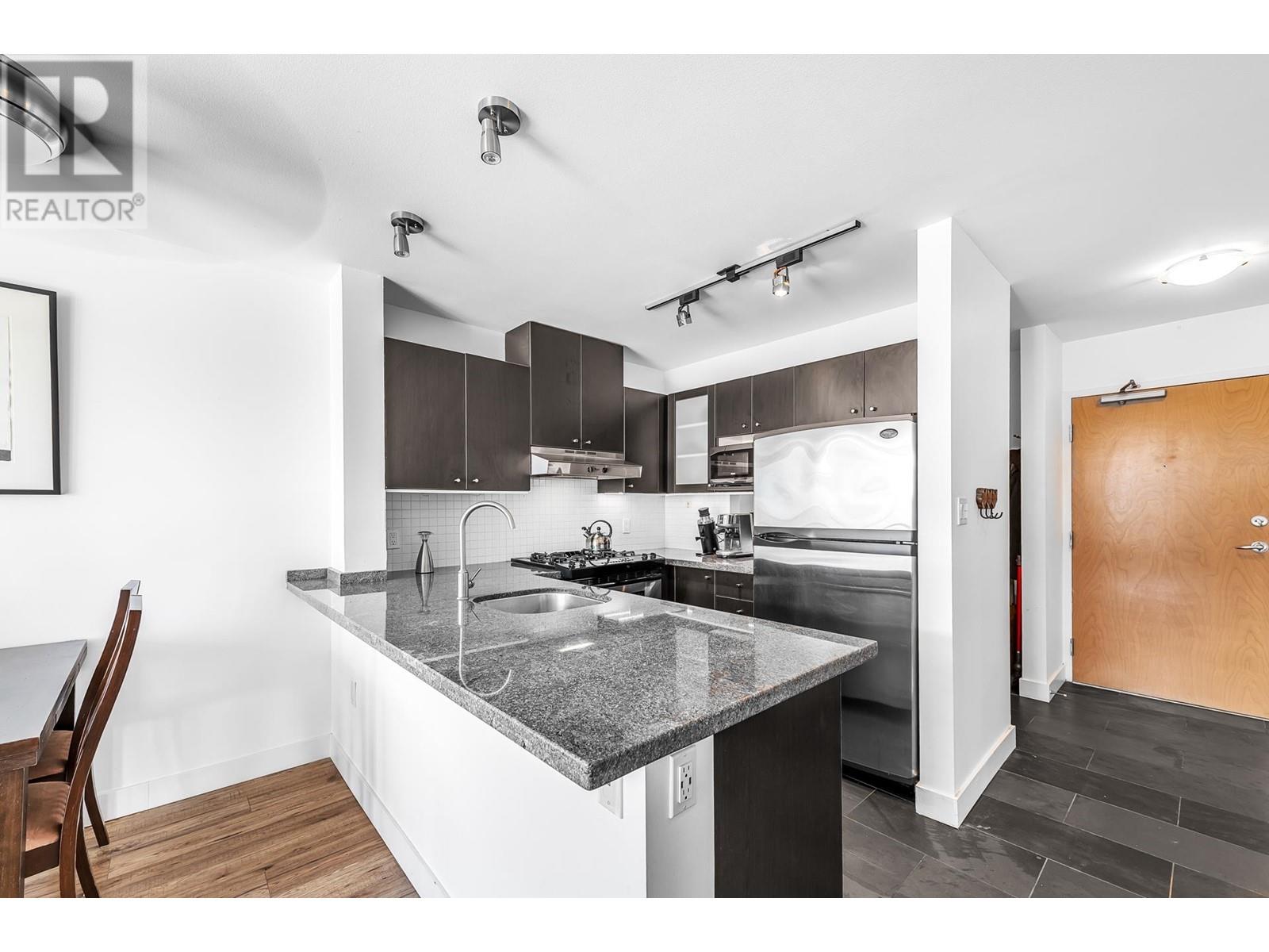 503 124 W 1st Street, North Vancouver, British Columbia  V7M 3N3 - Photo 8 - R2996818