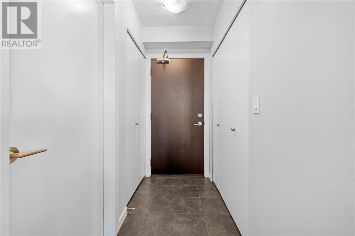 1602 2133 Douglas Road, Burnaby, British Columbia  V5C 0E9 - Photo 3 - R2996826
