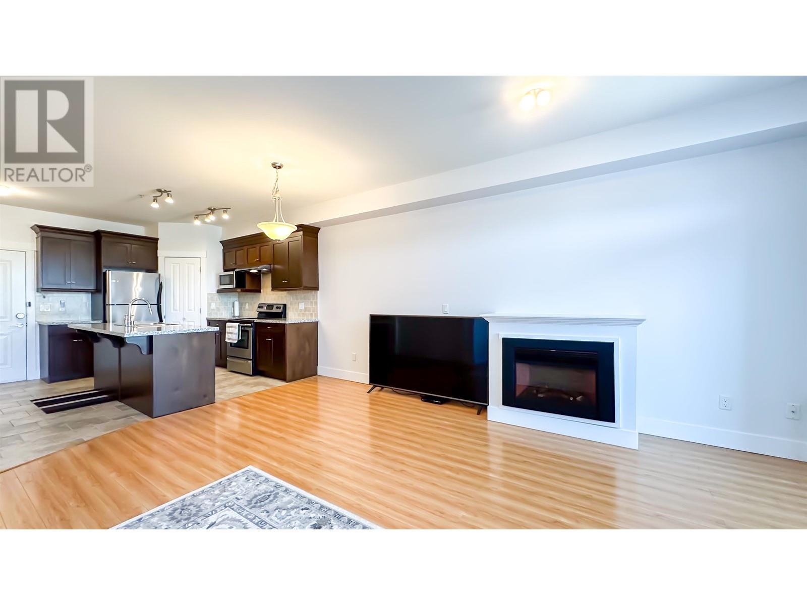 205 7908 Graham Avenue, Burnaby, British Columbia  V3N 1V9 - Photo 15 - R2996831