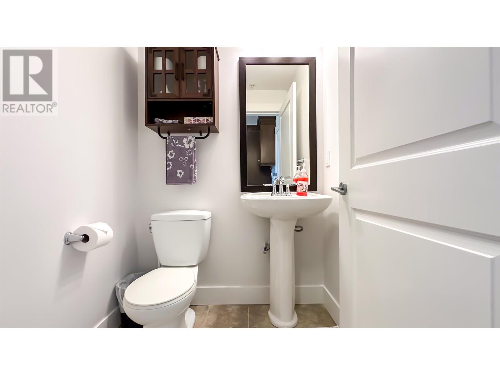 205 7908 Graham Avenue, Burnaby, British Columbia  V3N 1V9 - Photo 17 - R2996831