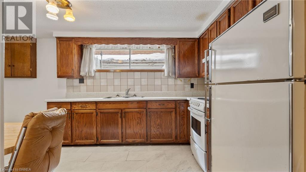 195 Paris Road, Brantford, Ontario N3R 1J2 - Photo 14 - 40723194