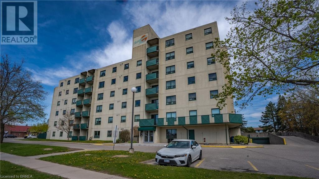 421 FAIRVIEW Drive Unit# 101, Brantford, Ontario