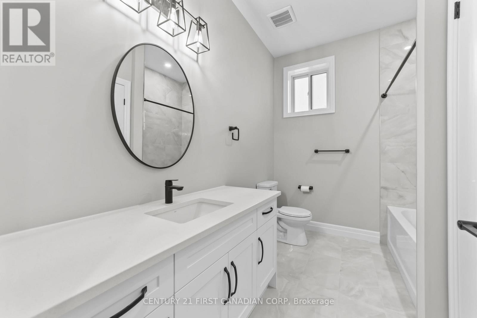 134 King Street, Lambton Shores, Ontario  N0M 2L0 - Photo 42 - X12063295