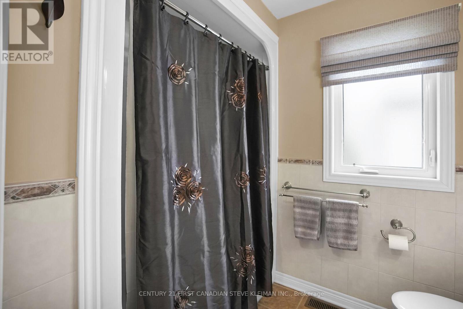 388 Plane Tree Drive, London North, Ontario  N6G 5J4 - Photo 45 - X12114666