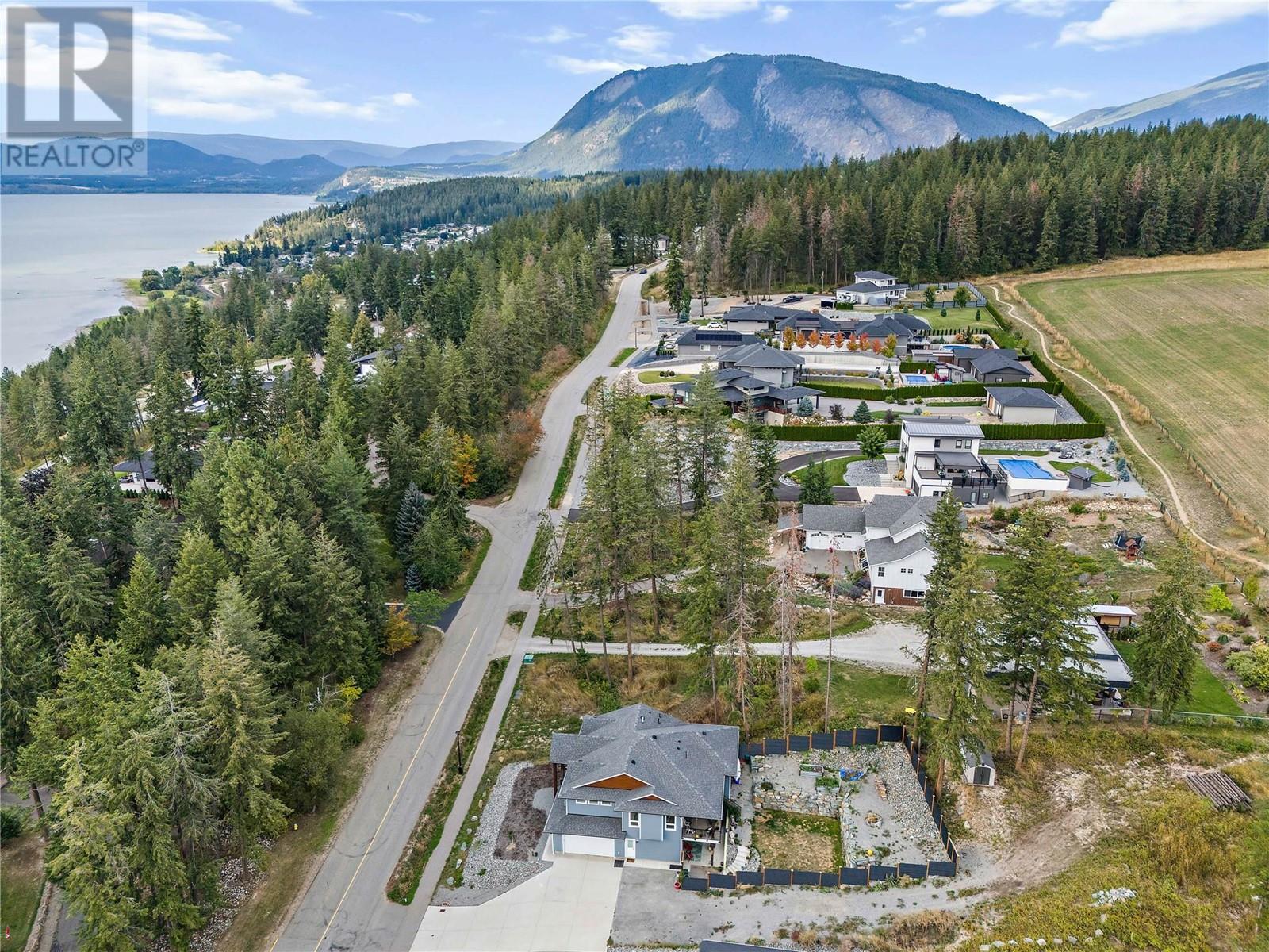 3200 20 Street Ne, Salmon Arm, British Columbia  V1E 2G9 - Photo 6 - 10339418
