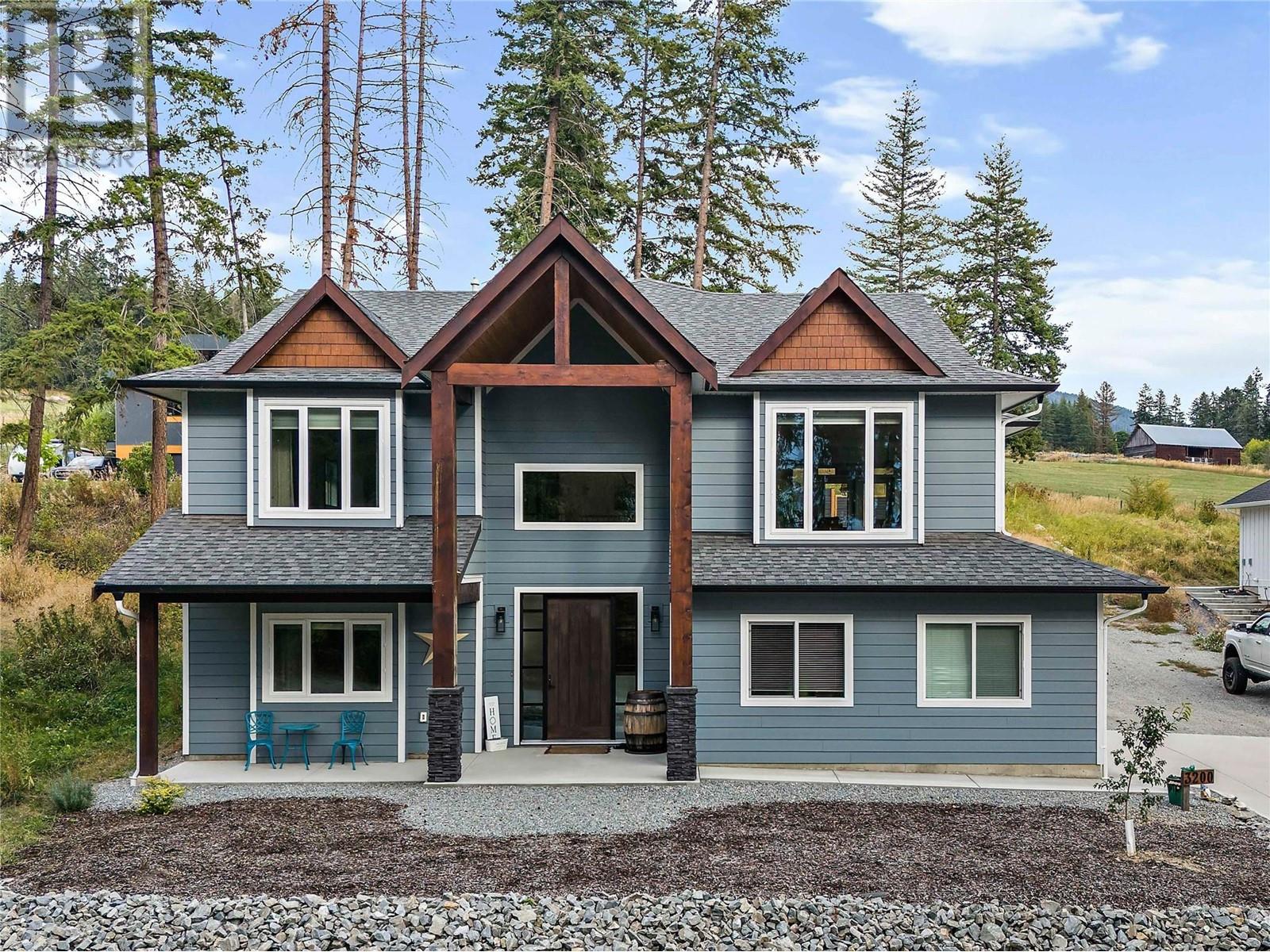 3200 20 Street NE, Salmon Arm, British Columbia