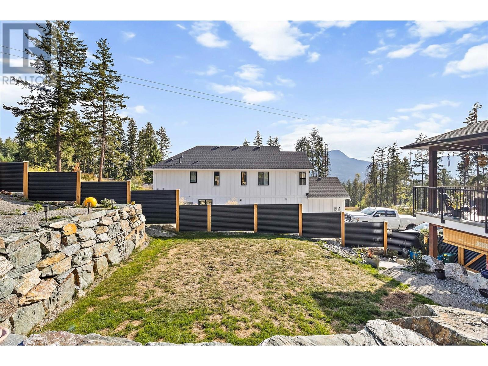 3200 20 Street Ne, Salmon Arm, British Columbia  V1E 2G9 - Photo 69 - 10339418