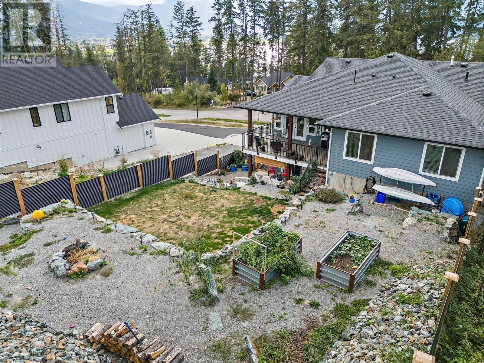 3200 20 Street Ne, Salmon Arm, British Columbia  V1E 2G9 - Photo 79 - 10339418
