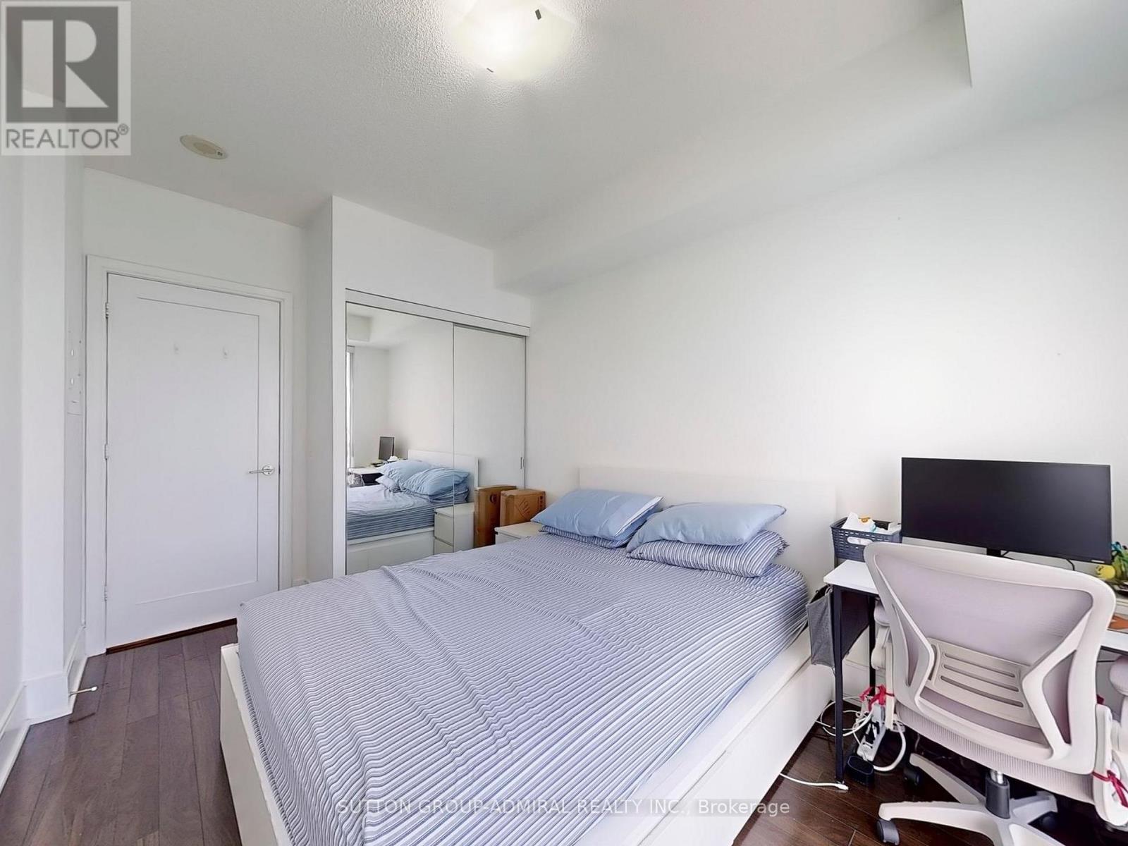 1916 - 70 Roehampton Avenue W, Toronto, Ontario  M4P 1R2 - Photo 19 - C12116478