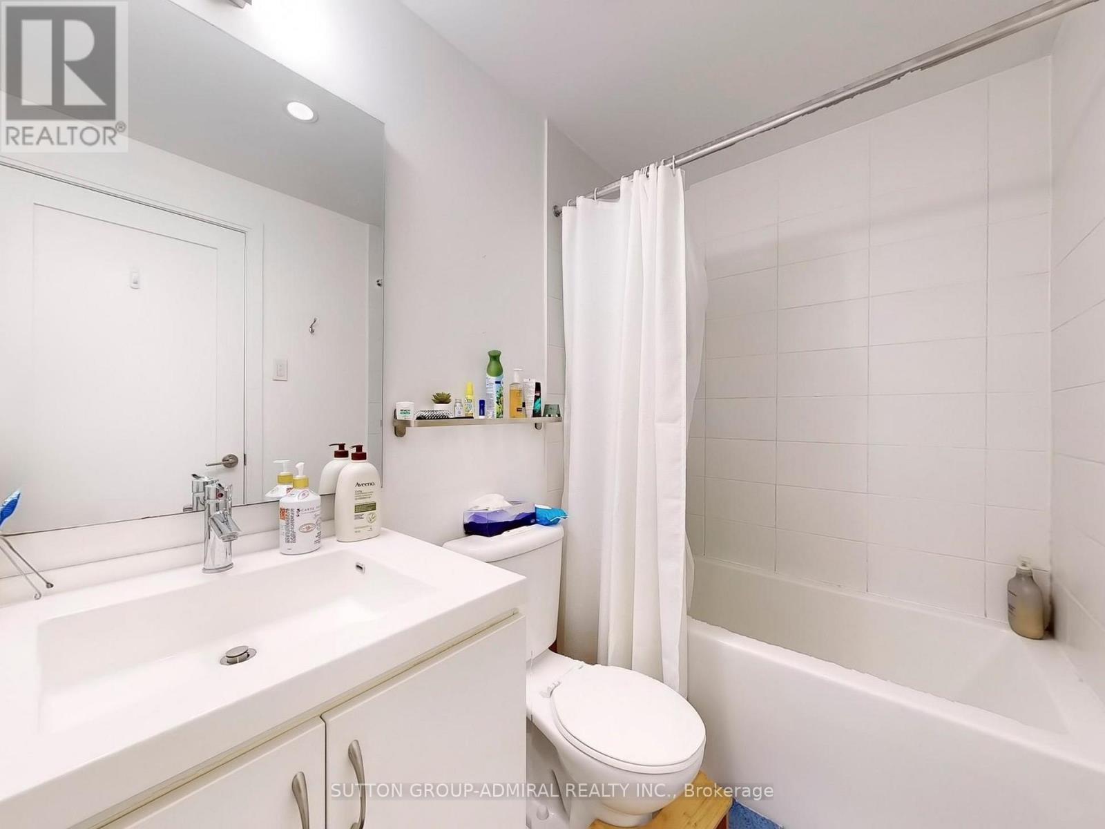 1916 - 70 Roehampton Avenue W, Toronto, Ontario  M4P 1R2 - Photo 20 - C12116478