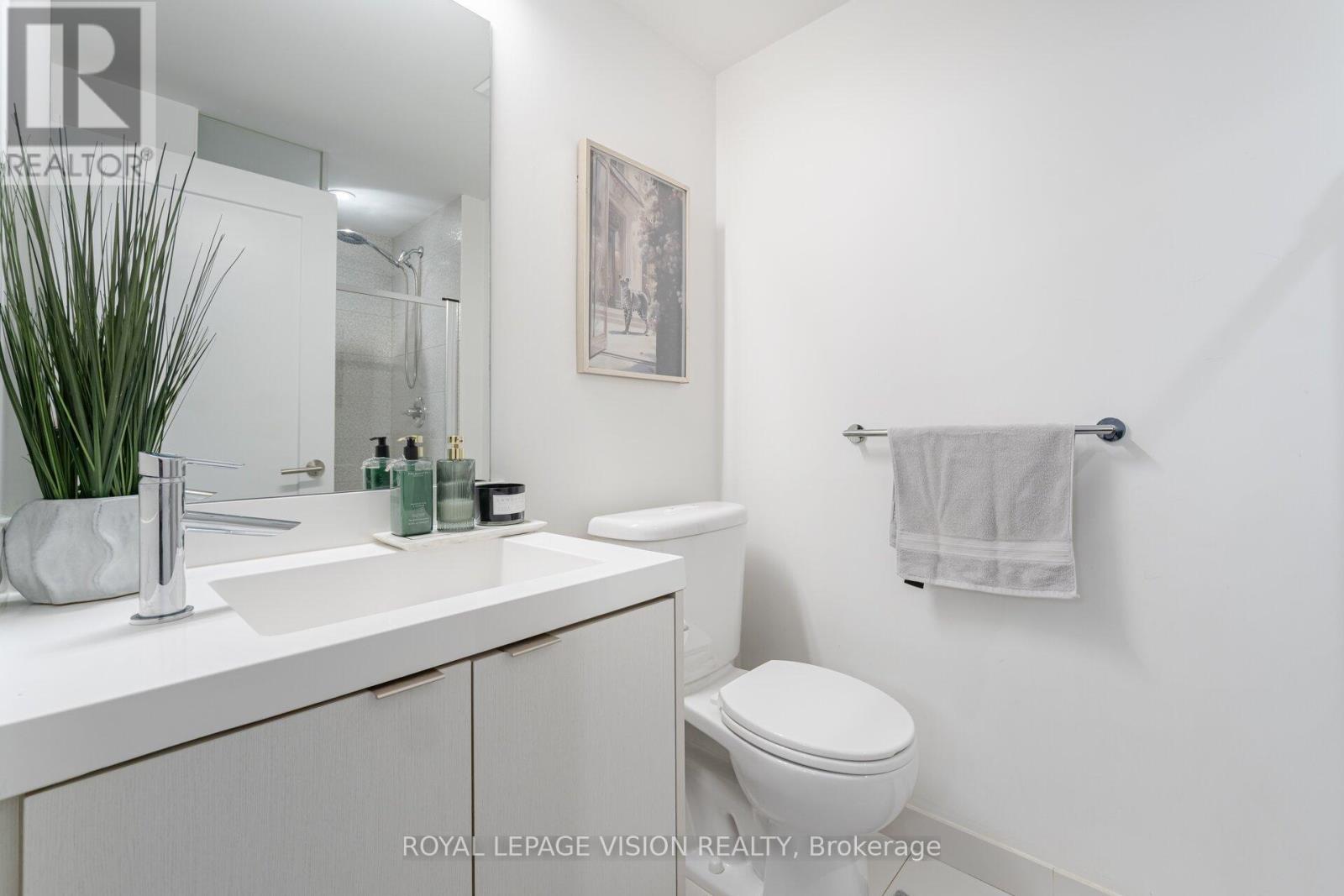 2401 - 10 York Street, Toronto, Ontario  M5J 0E1 - Photo 25 - C12116529