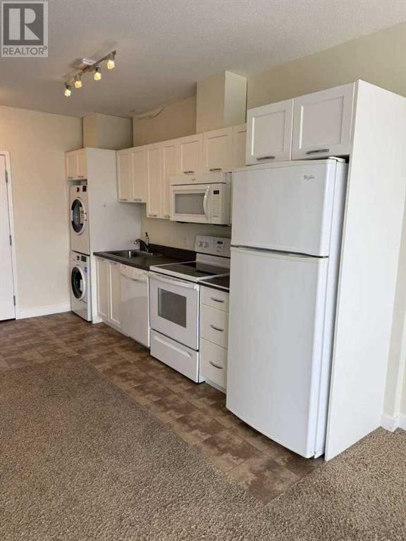 Property at 810, 3830 Brentwood Road NW image 3