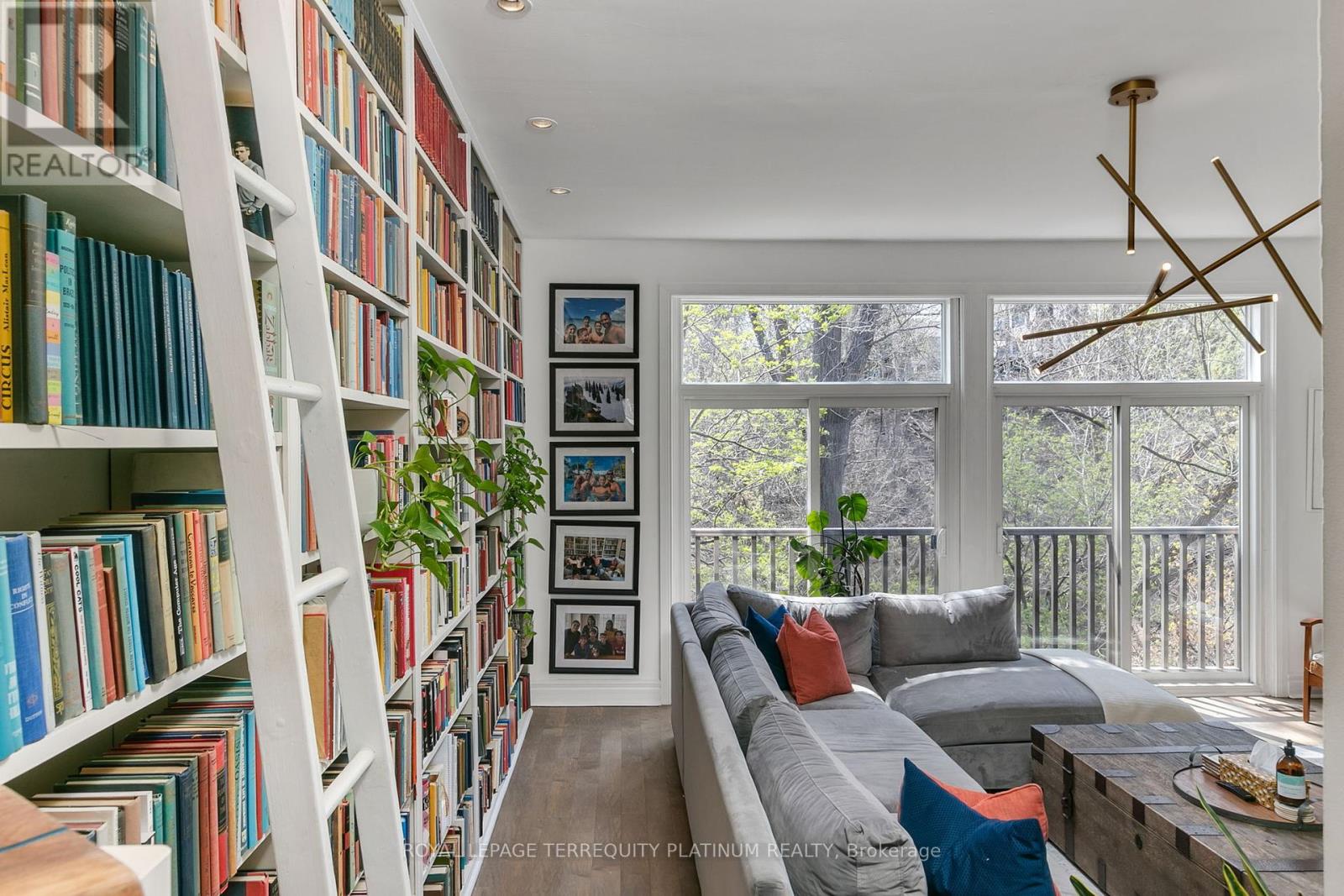 Property at 17 RAINBOW CREEKWAY image 3