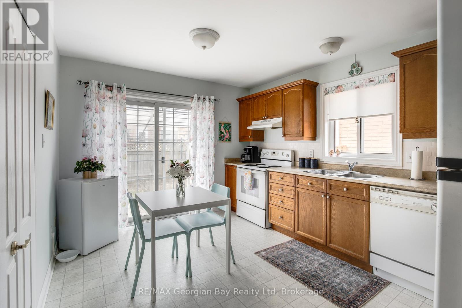 1085 Whitney Crescent, Midland, Ontario  L4R 5N2 - Photo 11 - S12116760