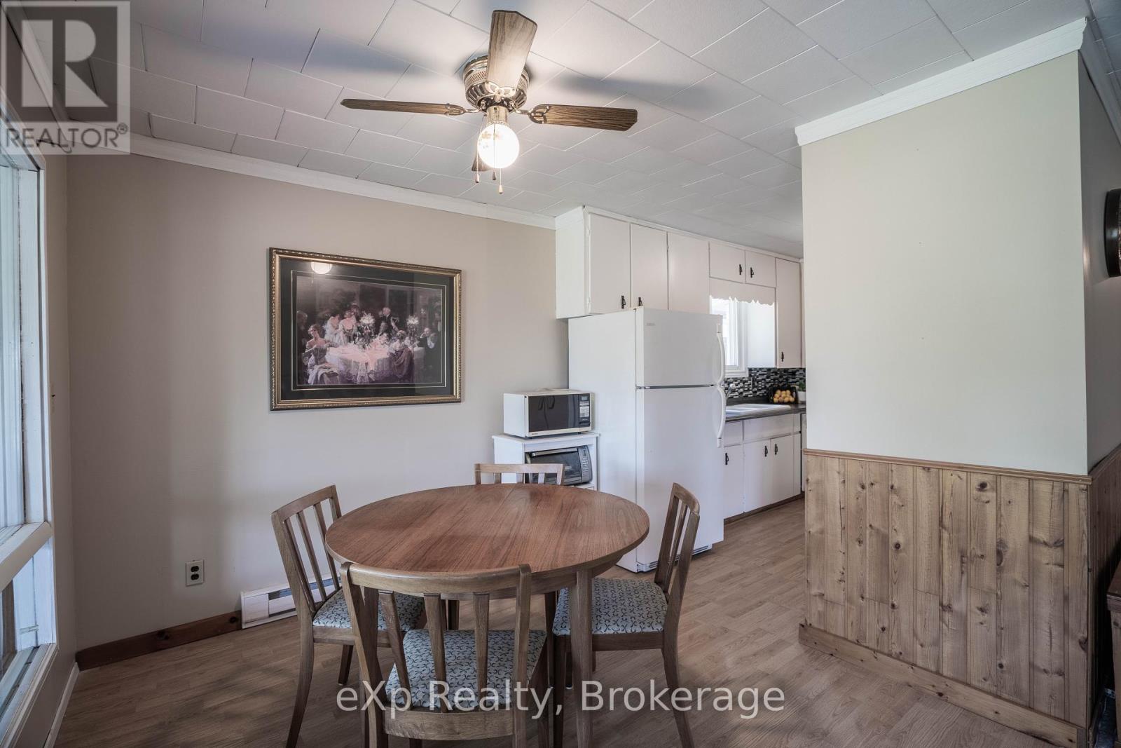 32 Baywatch Drive, Northern Bruce Peninsula, Ontario  N0H 2T0 - Photo 12 - X12116693