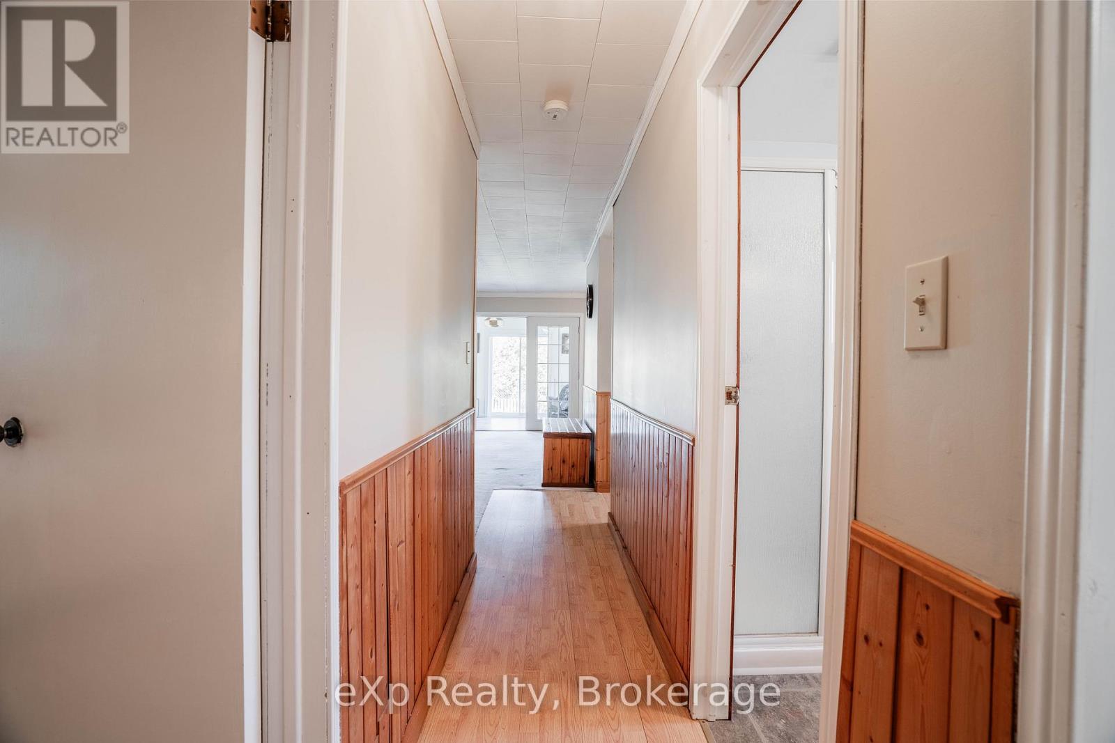 32 Baywatch Drive, Northern Bruce Peninsula, Ontario  N0H 2T0 - Photo 16 - X12116693