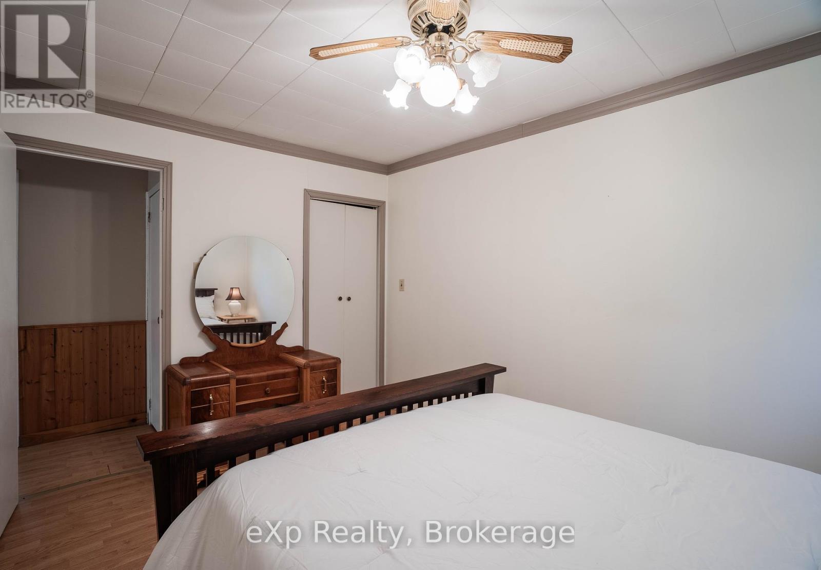 32 Baywatch Drive, Northern Bruce Peninsula, Ontario  N0H 2T0 - Photo 18 - X12116693