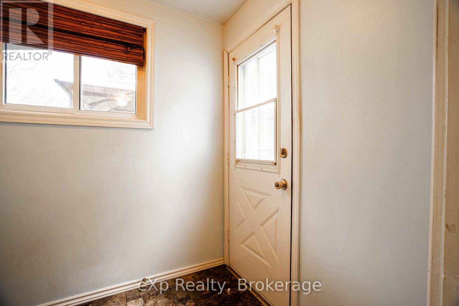 32 Baywatch Drive, Northern Bruce Peninsula, Ontario  N0H 2T0 - Photo 22 - X12116693