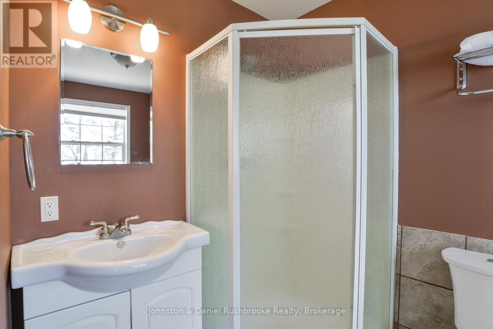 26 Woodland Drive, Seguin, Ontario  P0C 1J0 - Photo 24 - X12116700