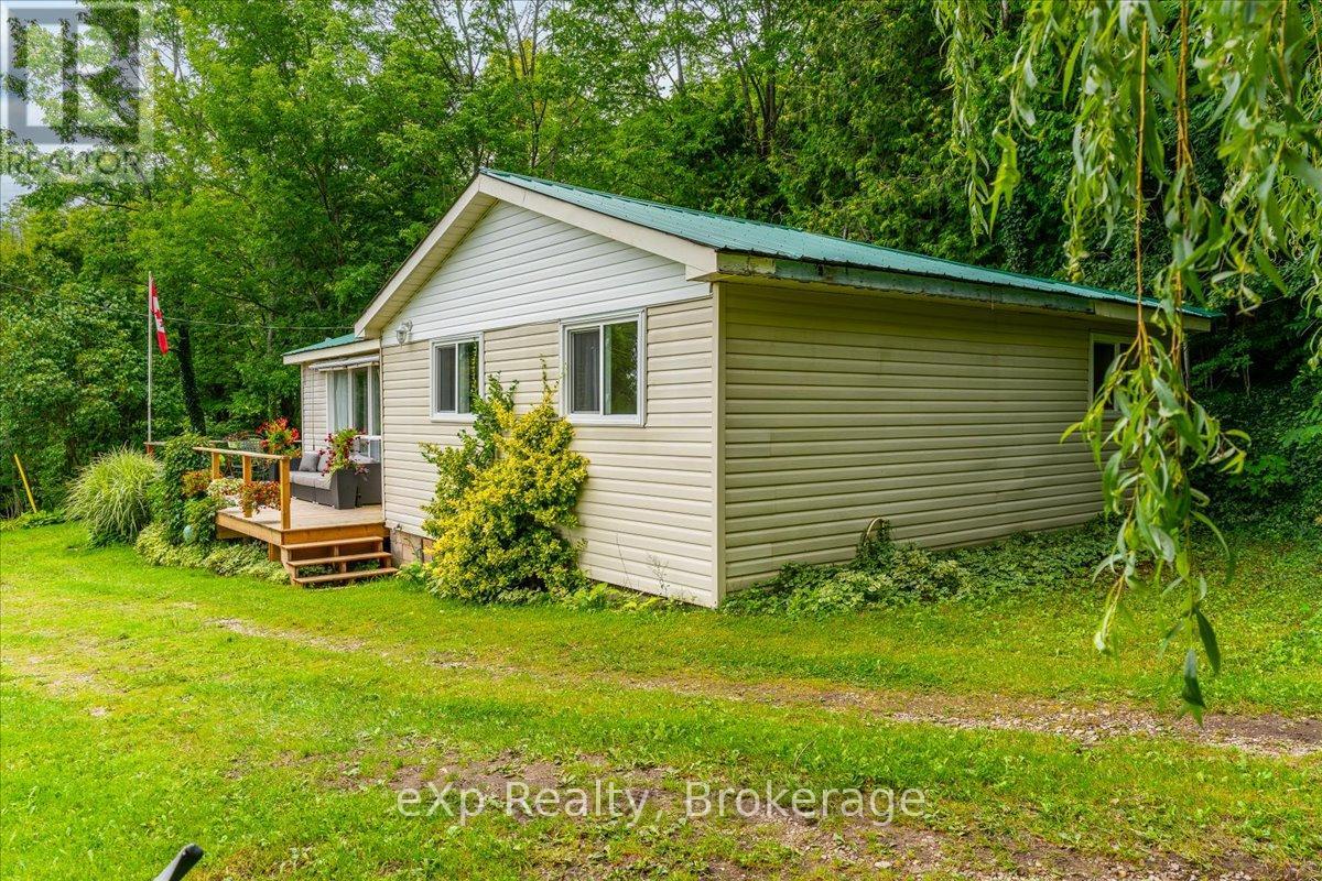 126 Old Mill Road, Georgian Bluffs, Ontario  N0H 2T0 - Photo 33 - X12116763
