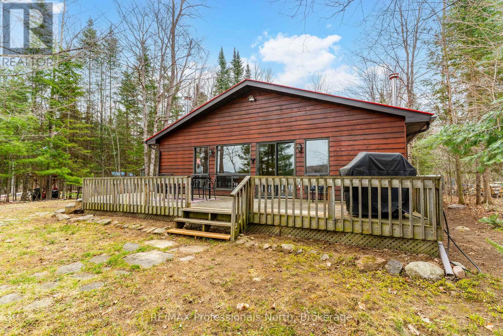 1011 Serpentine Lane, Minden Hills, Ontario  K0M 2K0 - Photo 34 - X12116784