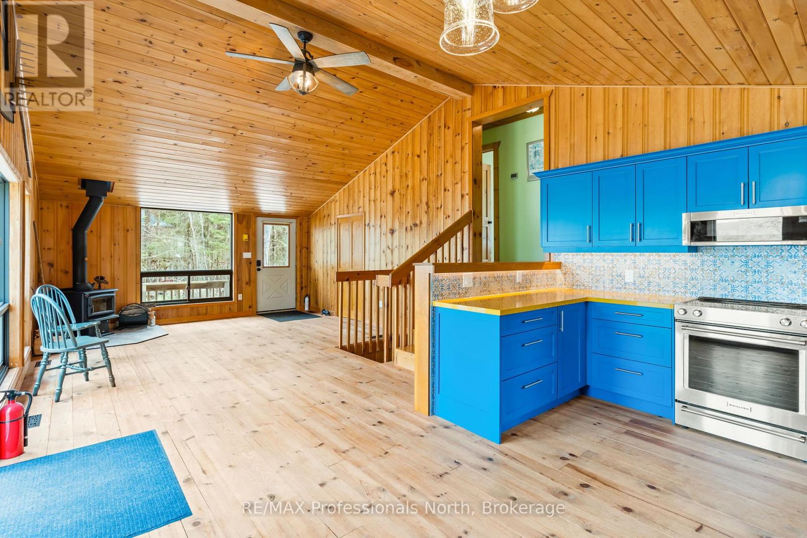 1011 Serpentine Lane, Minden Hills, Ontario  K0M 2K0 - Photo 6 - X12116784
