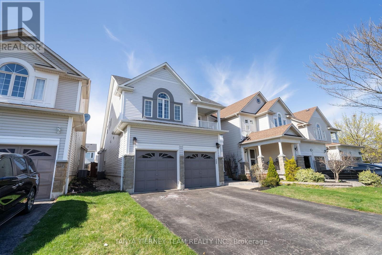 Property at 6 MIKAYLA CRESCENT image 3