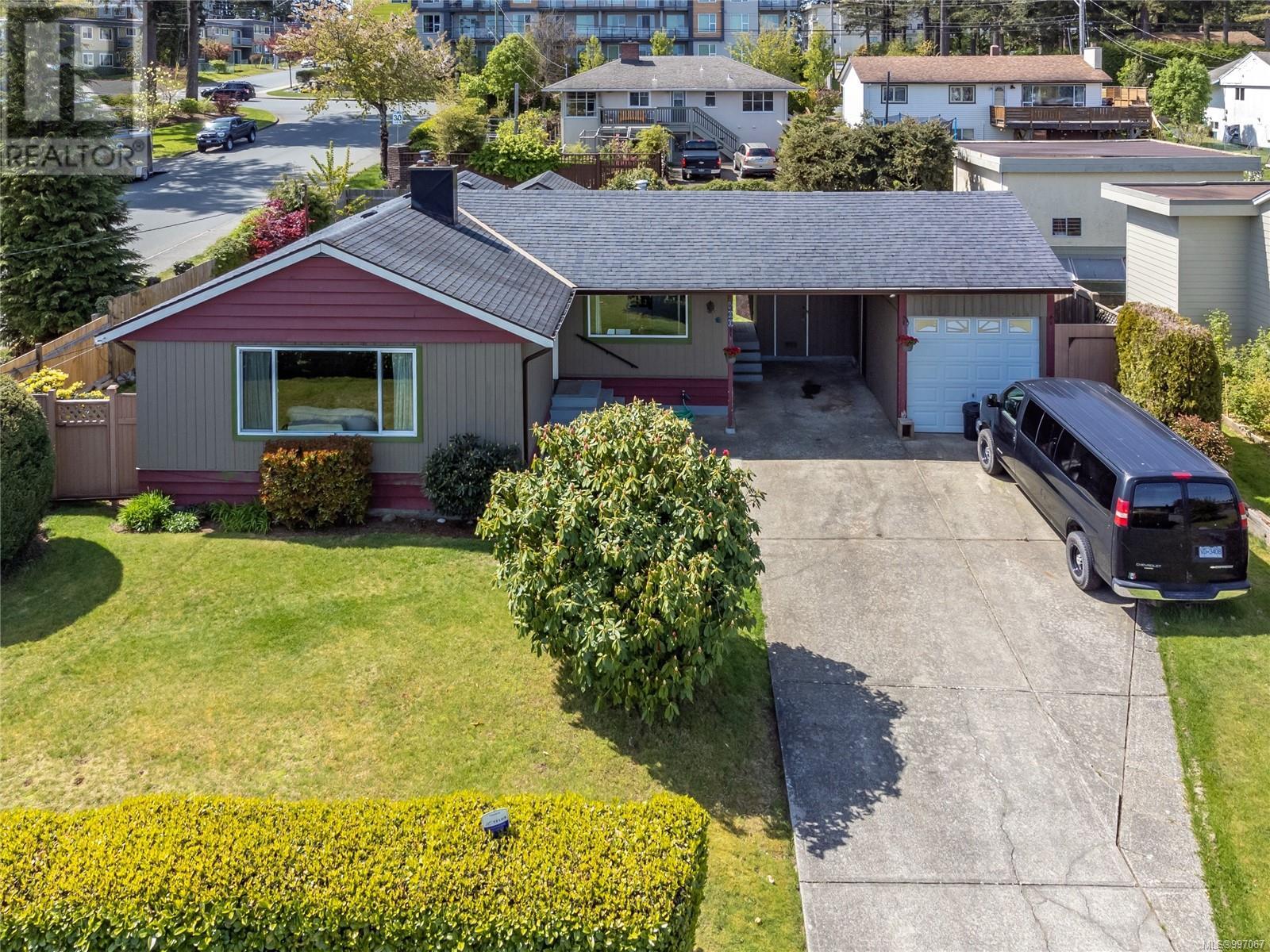 300 Mccarthy St, Campbell River, British Columbia  V9W 2R6 - Photo 1 - 997067