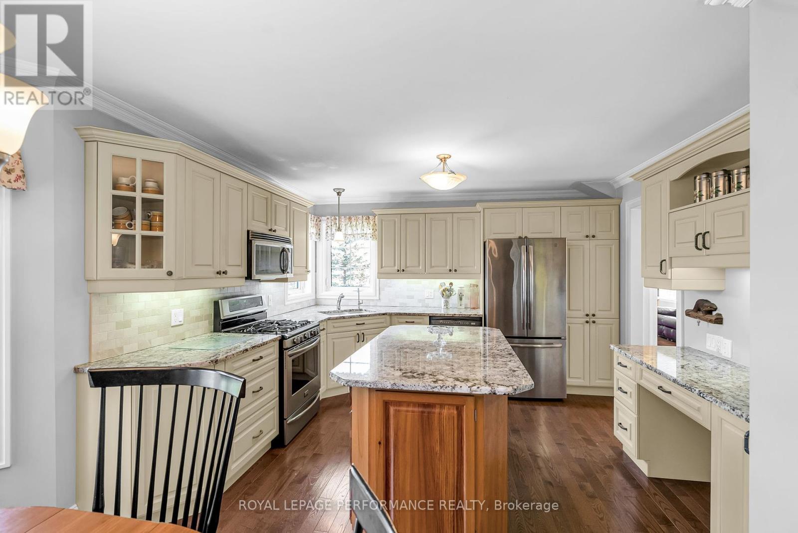 19051 County 18 Road, South Glengarry, Ontario  K0C 1S0 - Photo 11 - X12116782