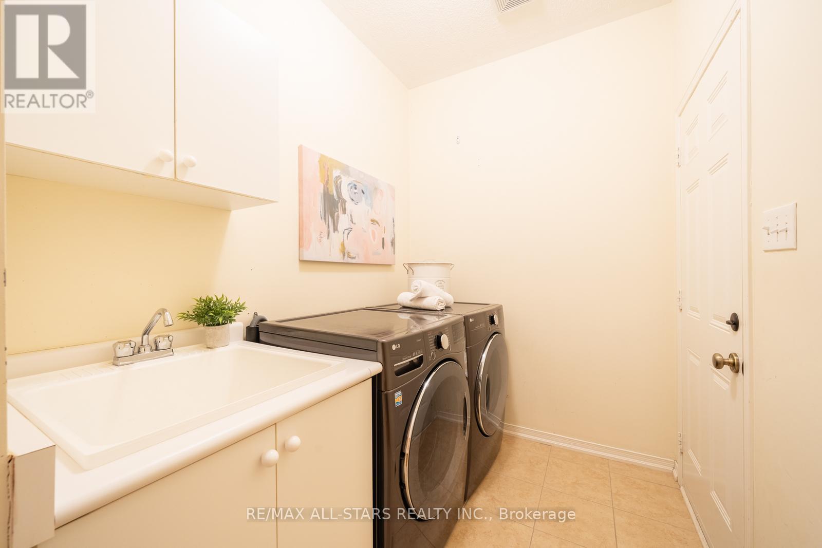 94 Creekland Avenue, Whitchurch-Stouffville, Ontario  L4A 0B2 - Photo 22 - N12116443