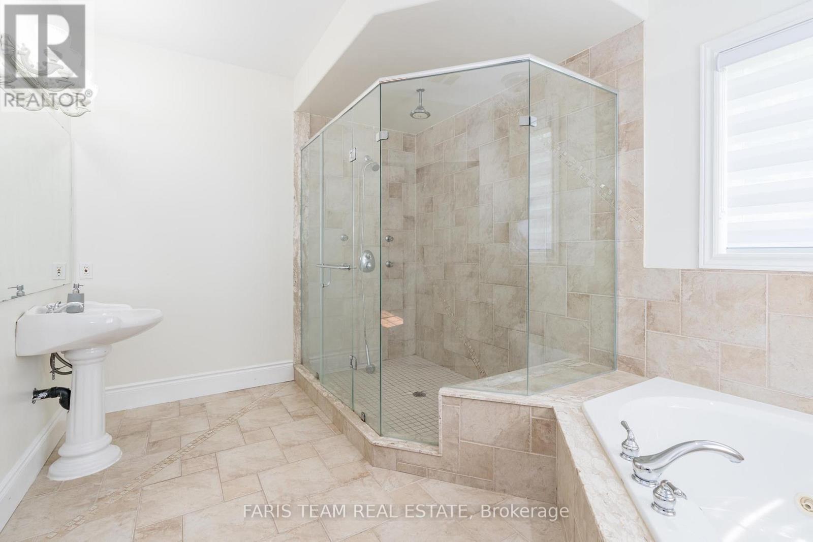 39 Vanderpost Crescent, Essa, Ontario  L0L 2N0 - Photo 14 - N12116509
