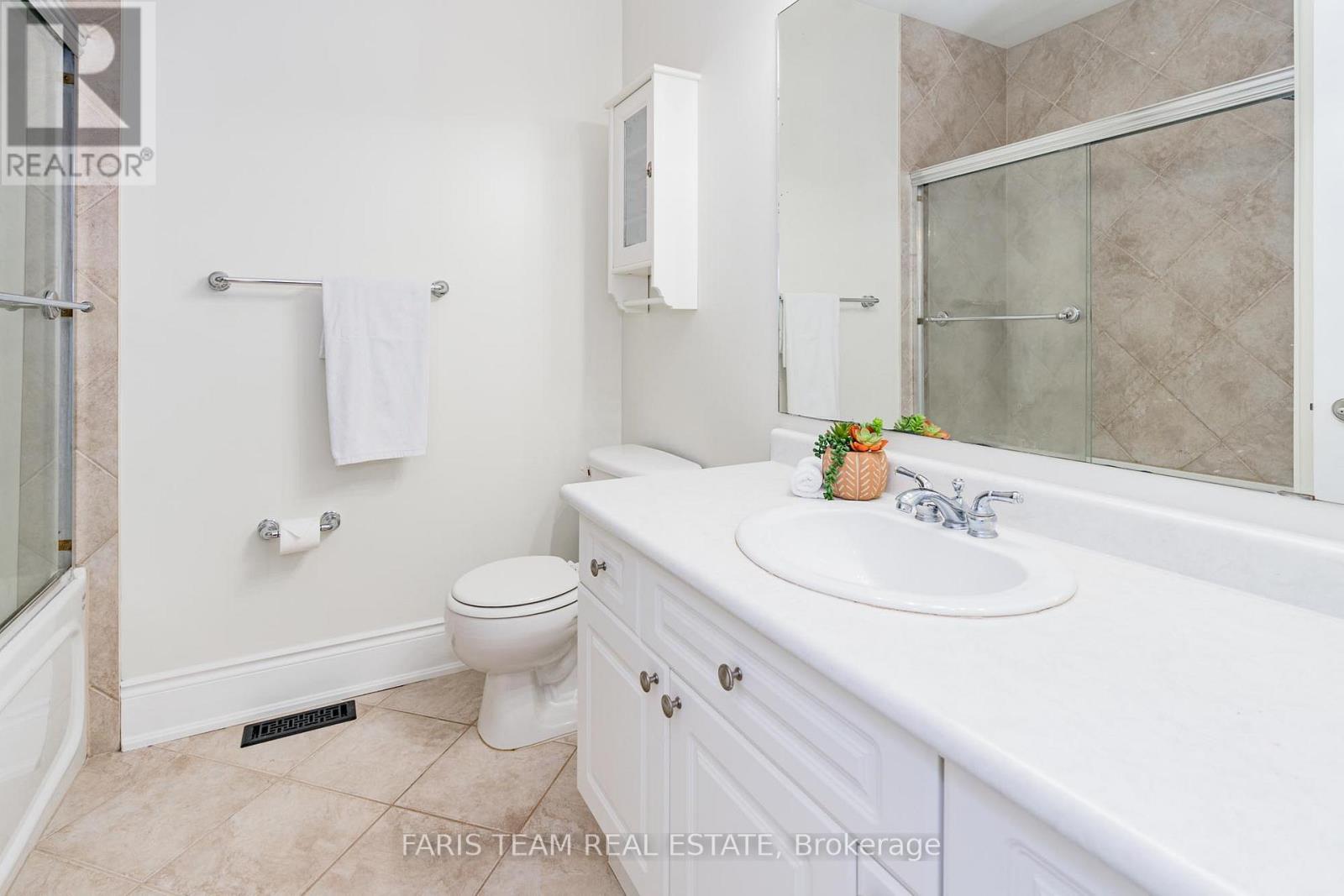 39 Vanderpost Crescent, Essa, Ontario  L0L 2N0 - Photo 18 - N12116509