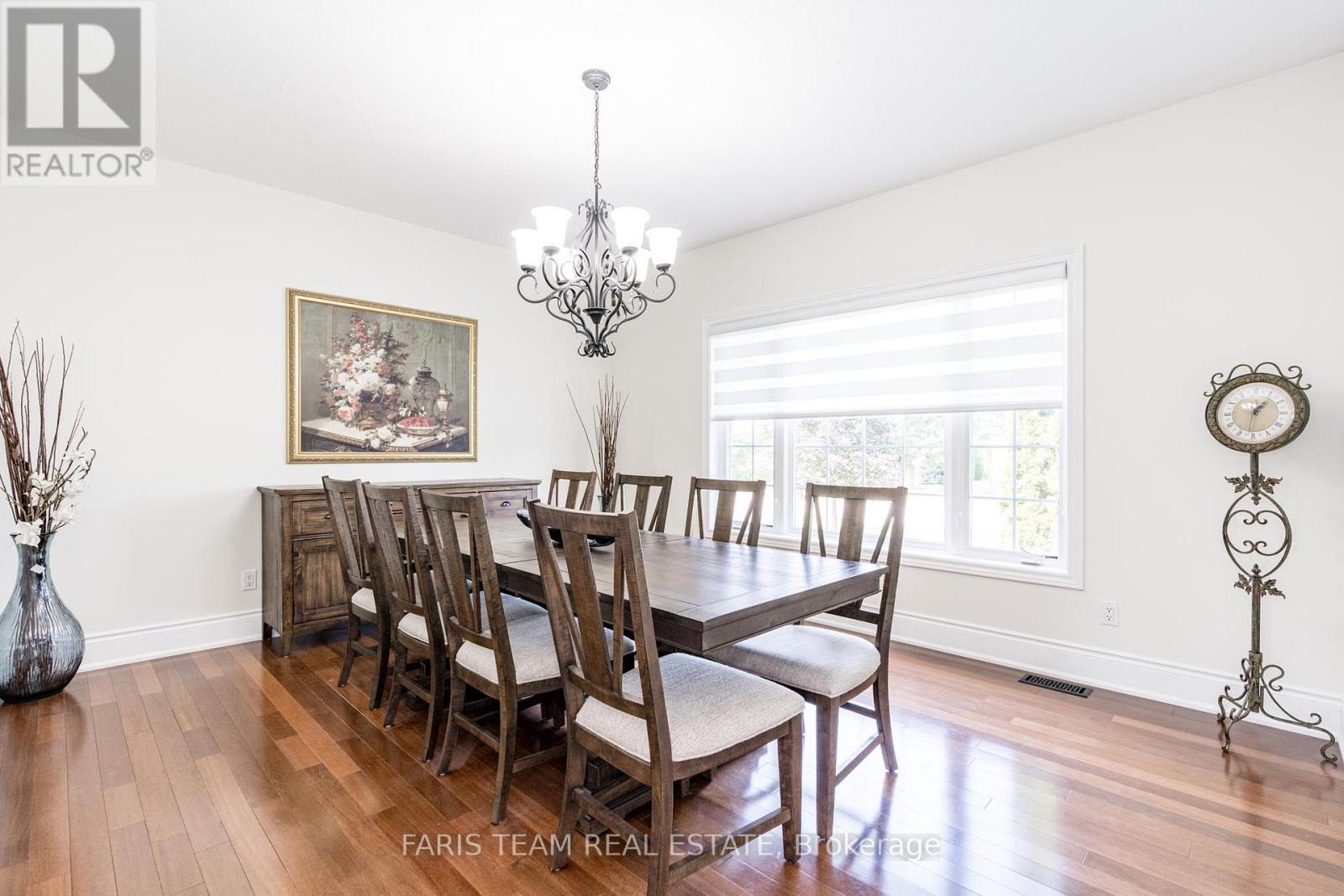 39 Vanderpost Crescent, Essa, Ontario  L0L 2N0 - Photo 8 - N12116509