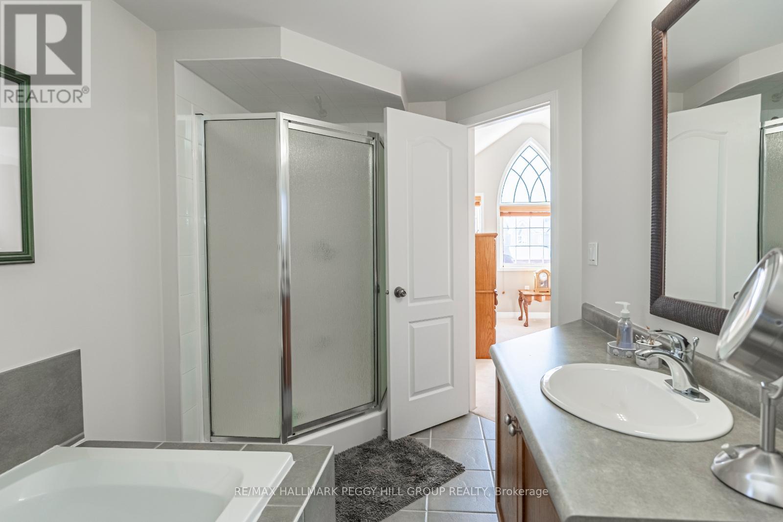 1122 Muriel Street, Innisfil, Ontario  L9S 4W5 - Photo 11 - N12116545