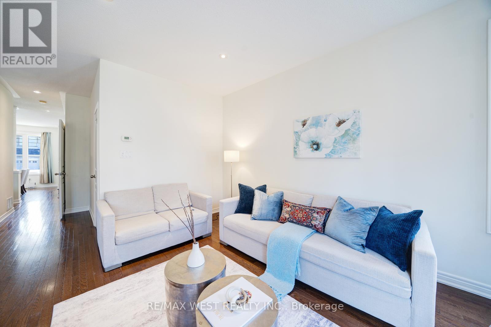 26 Thistle Avenue, Richmond Hill, Ontario  L4E 0B6 - Photo 18 - N12116571