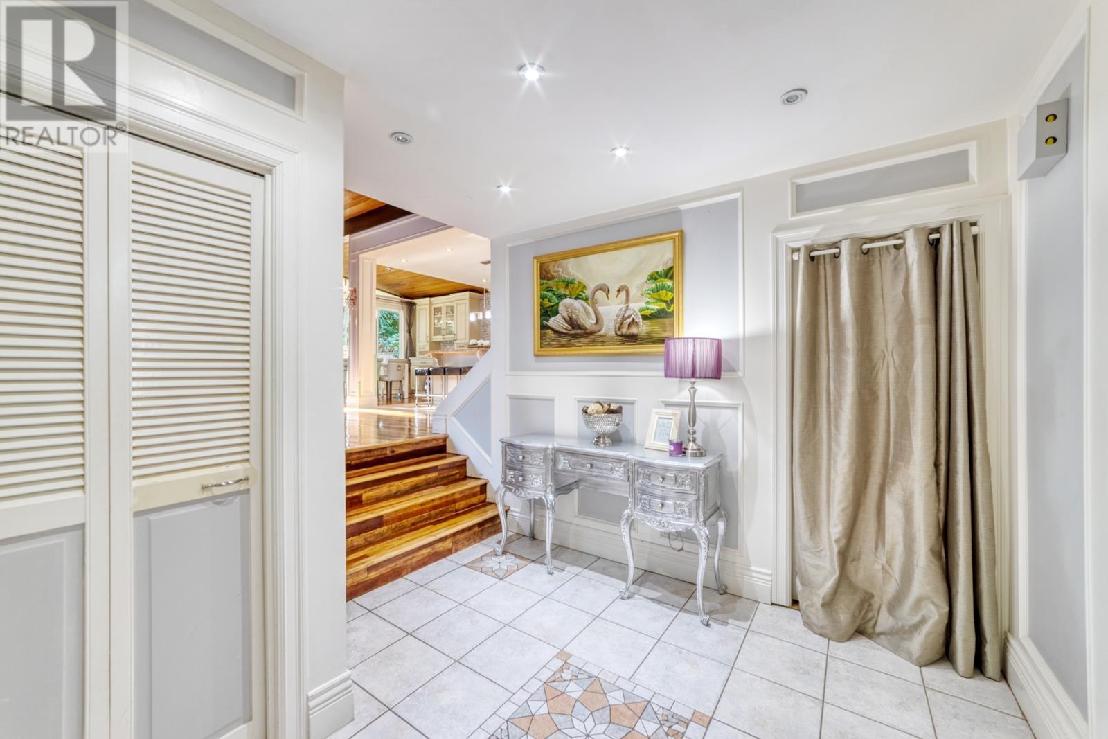 990 Kinsac Street, Coquitlam, British Columbia  V3J 4V1 - Photo 10 - R2996377