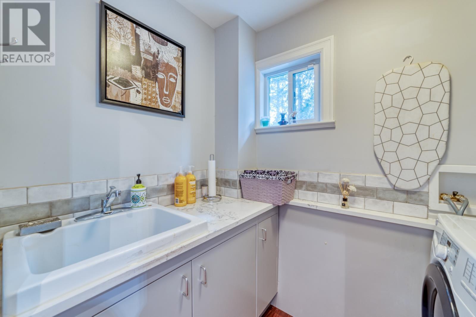 990 Kinsac Street, Coquitlam, British Columbia  V3J 4V1 - Photo 21 - R2996377