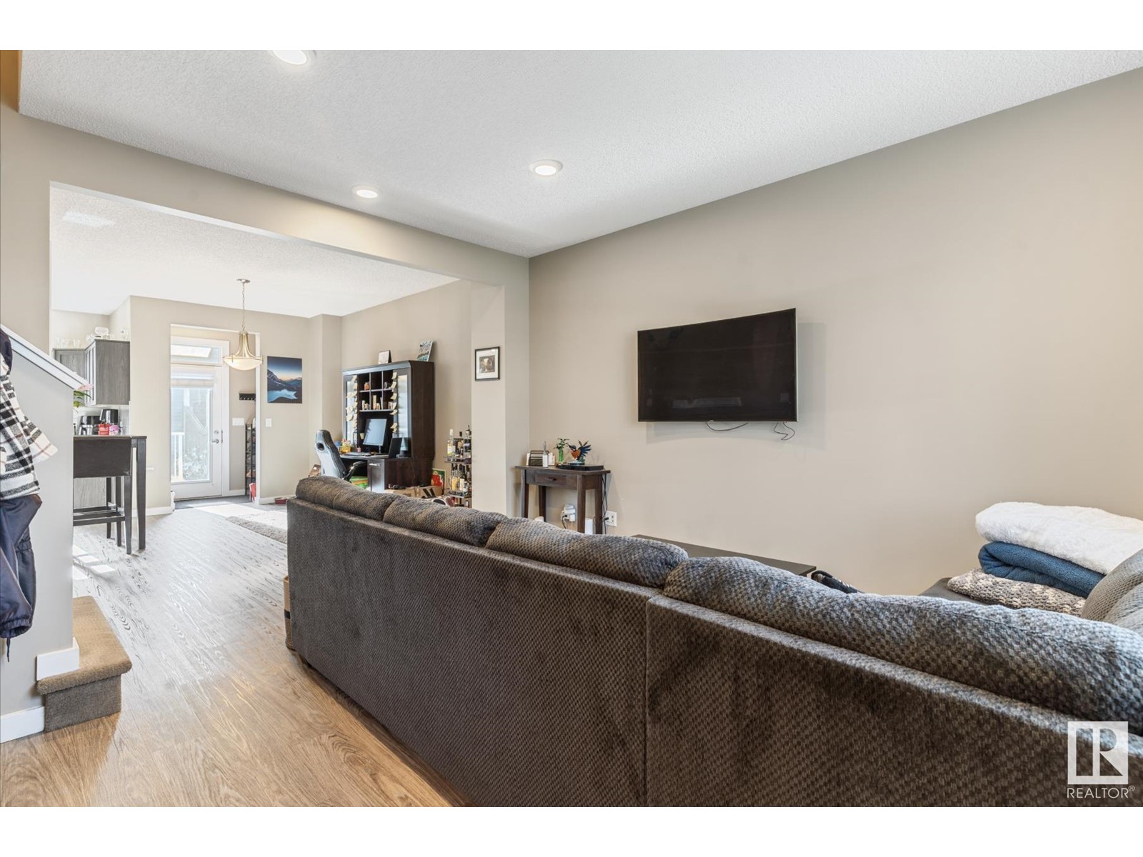 Property at 6068 Rosenthal Way NW image 5