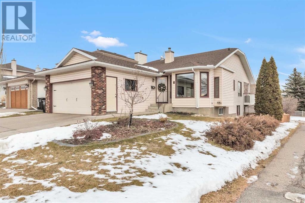 4 Sierra Vista Circle Sw, Calgary, Alberta  T3H 3A6 - Photo 2 - A2216720