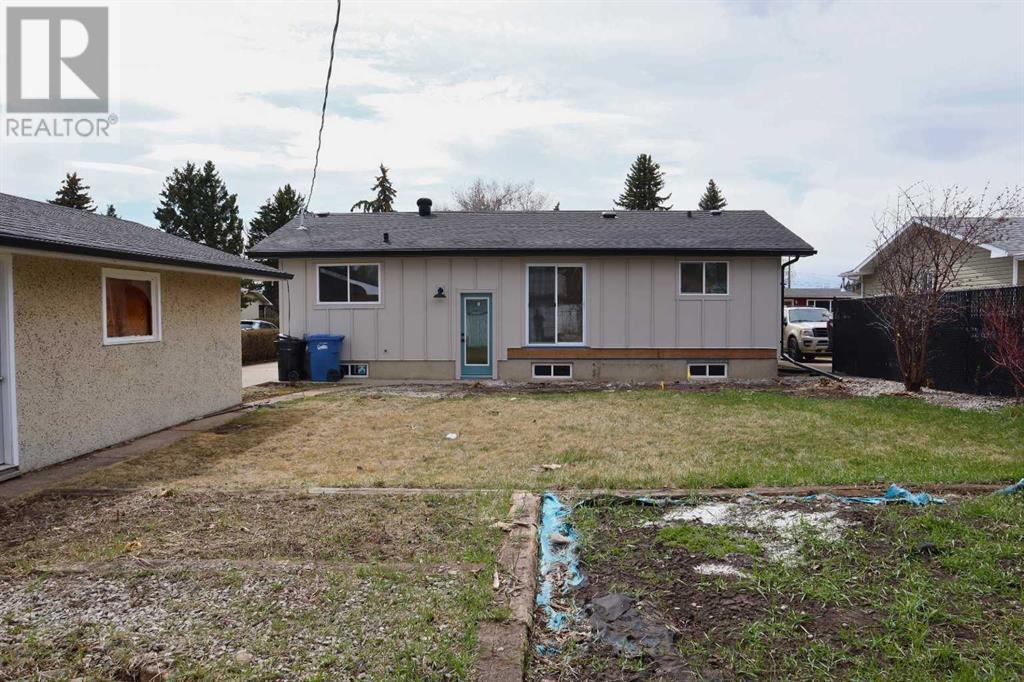 664 12 Avenue, Carstairs, Alberta  T0M 0N0 - Photo 44 - A2215367