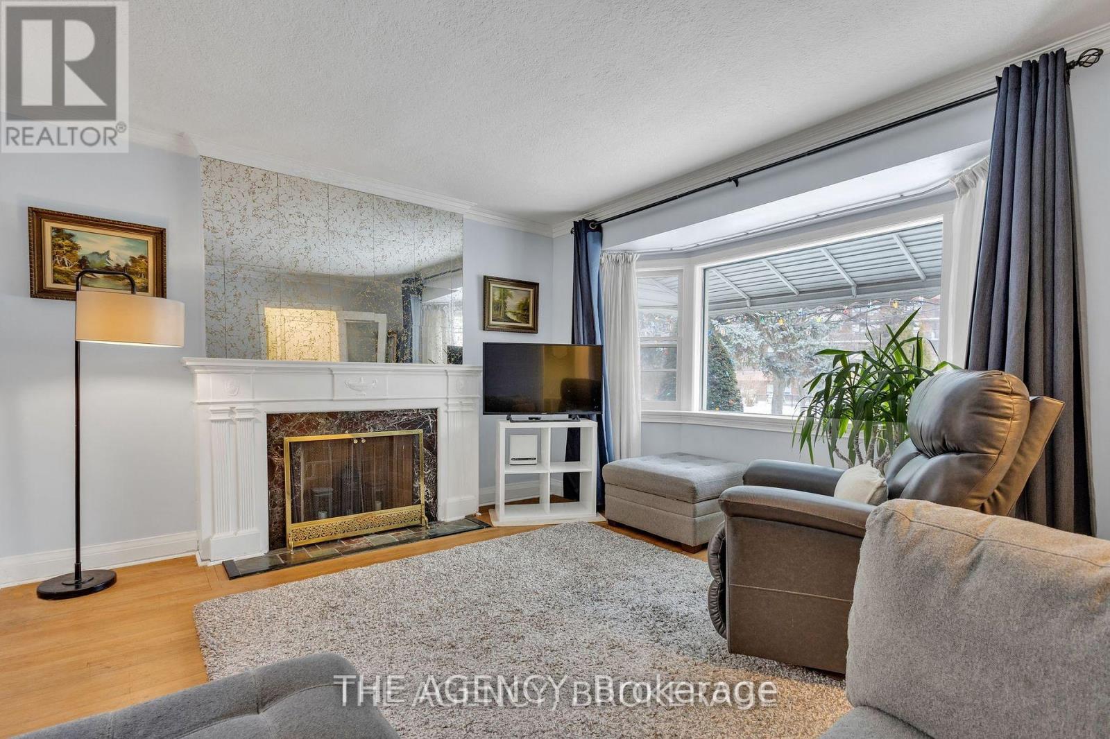 229 Ridley Boulevard, Toronto, Ontario  M5M 3M5 - Photo 10 - C12087406