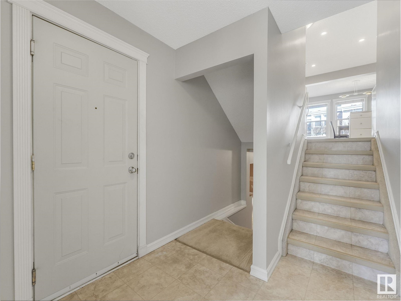 Property at 46 GRANDVIEW RG image 5