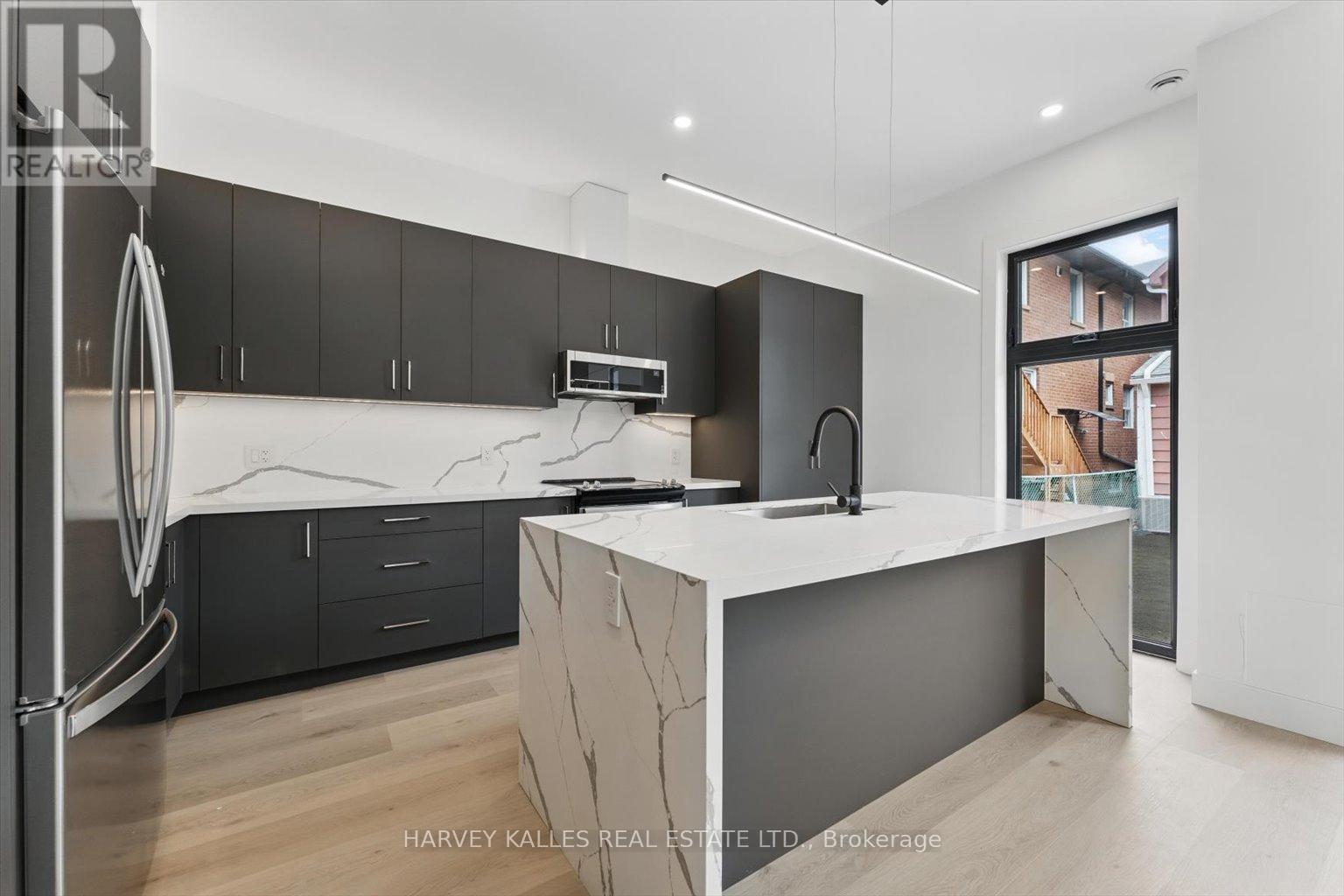 REAR GARDEN SUITE - 1064 DUFFERIN STREET, Toronto, Ontario