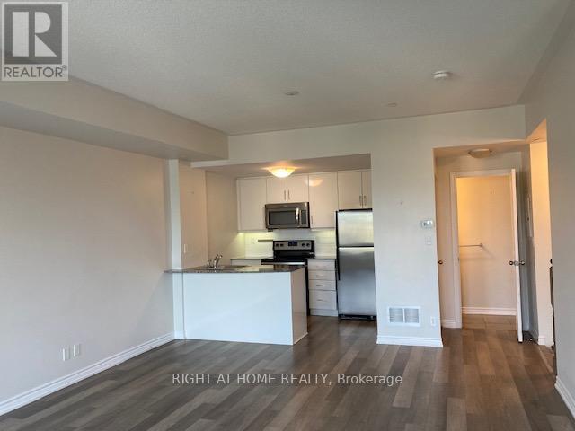 6 - 10 Carnation Avenue, Toronto (Long Branch), Ontario  M8V 0B8 - Photo 9 - W12116520