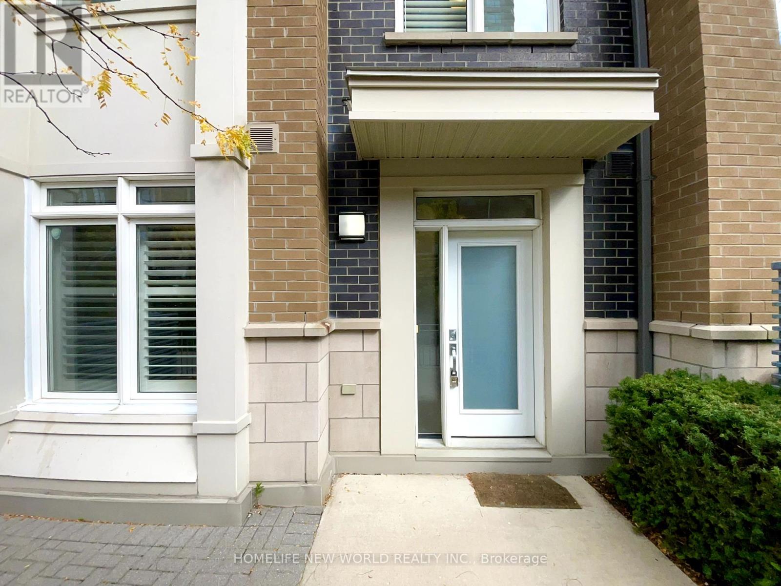 Th5 - 370 Square One Drive, Mississauga, Ontario  L5B 0E6 - Photo 1 - W12116550