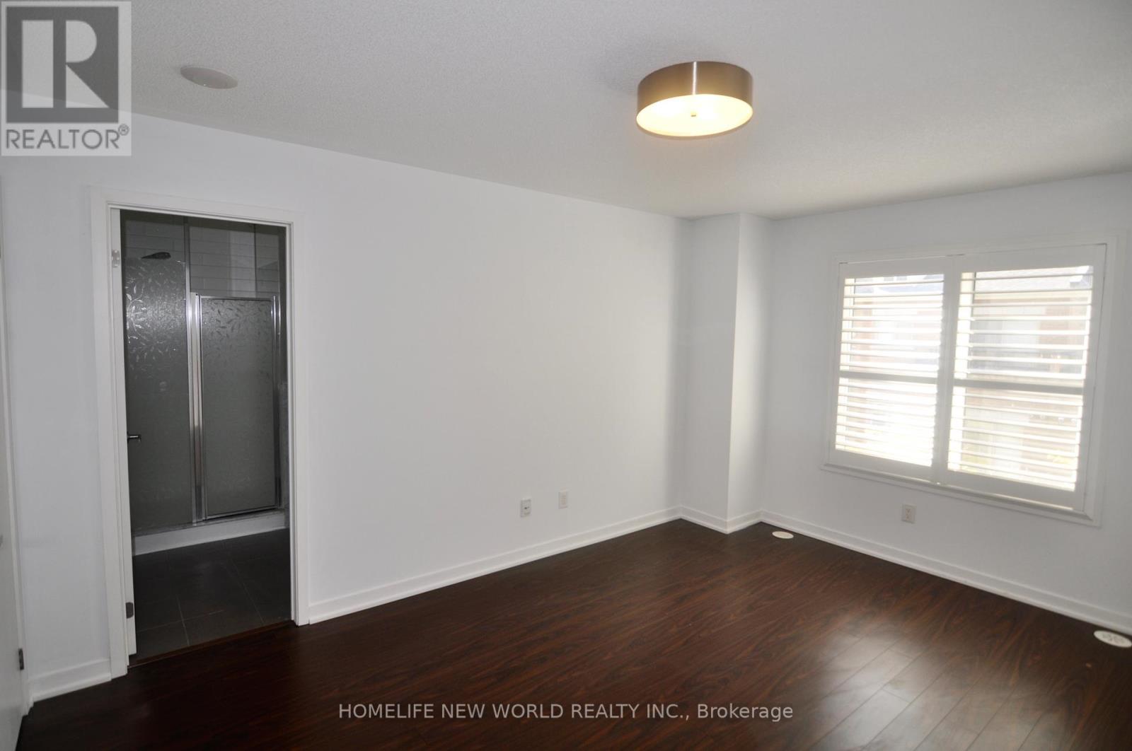Th5 - 370 Square One Drive, Mississauga, Ontario  L5B 0E6 - Photo 15 - W12116550
