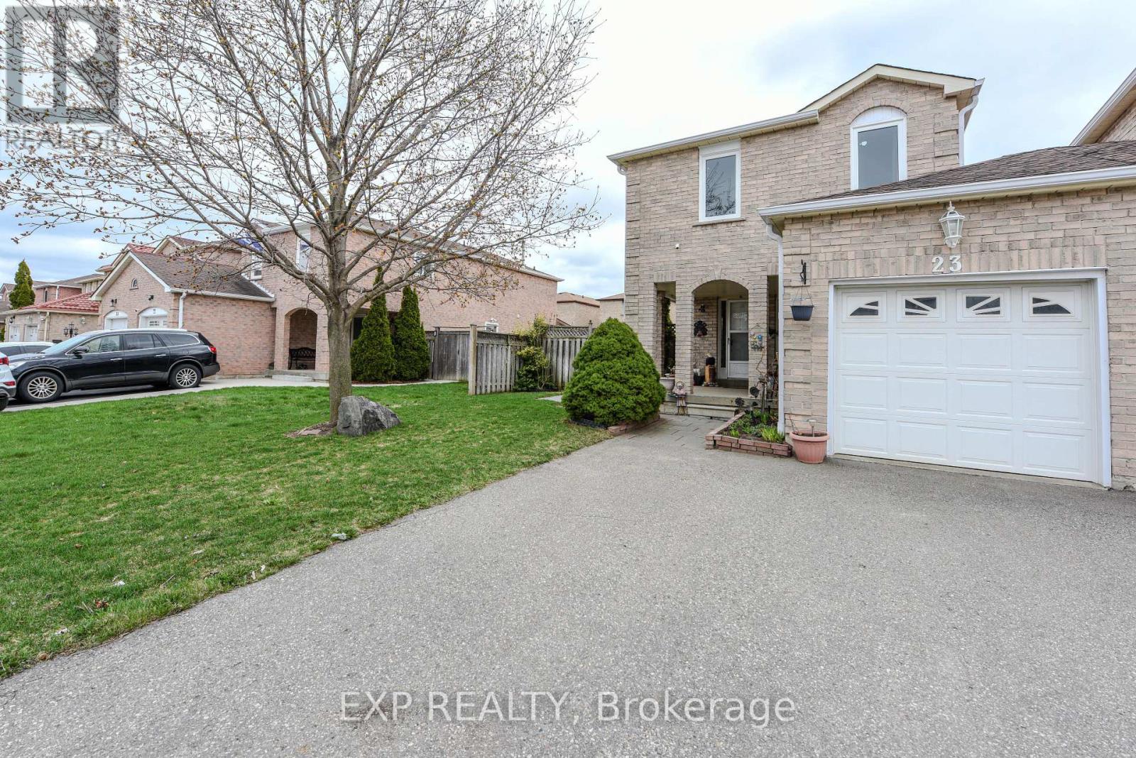 23 Sandmere Avenue, Brampton, Ontario  L6Z 4B5 - Photo 2 - W12116629
